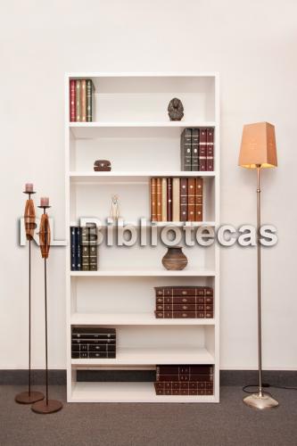 biblioteca con estantes regulables 3